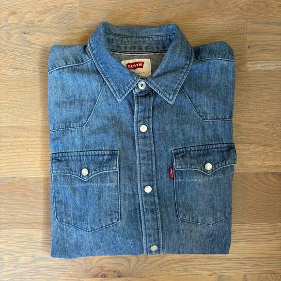 Levi’s Western Style Denim Shirt With Pearl Snaps - Picture 8 of 8